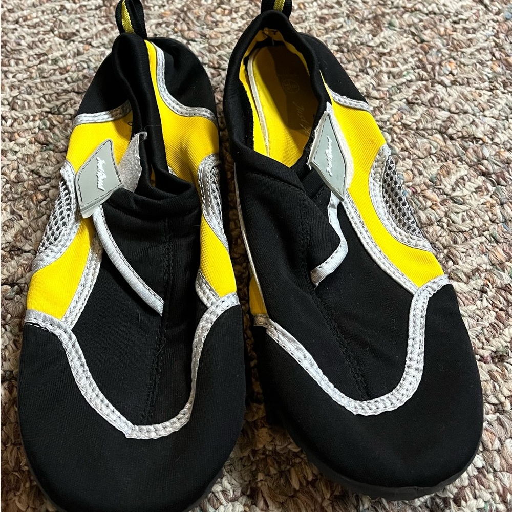 Just Speed Men’s Water Shoes Aqua Shoes Size 8